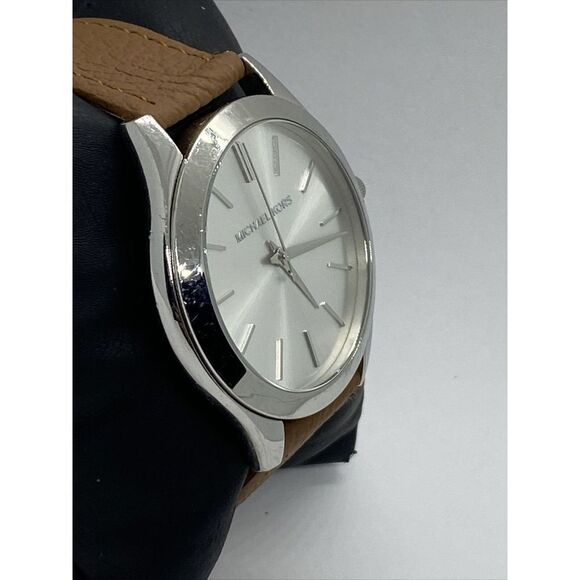 Michael Kors Runway MK-3178 Women's Brown Leather Analog Silver Dial Watch EY103 - Picture 5 of 12